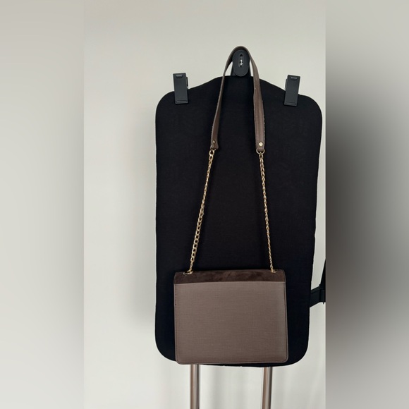 Crossbody from Limelight - Picture 4 of 8